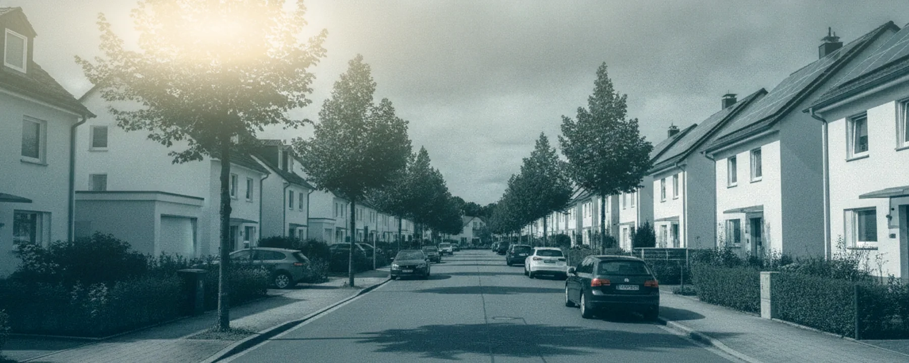 Wohnstrasse mit energetisch sanierten Häusern in Chemnitz